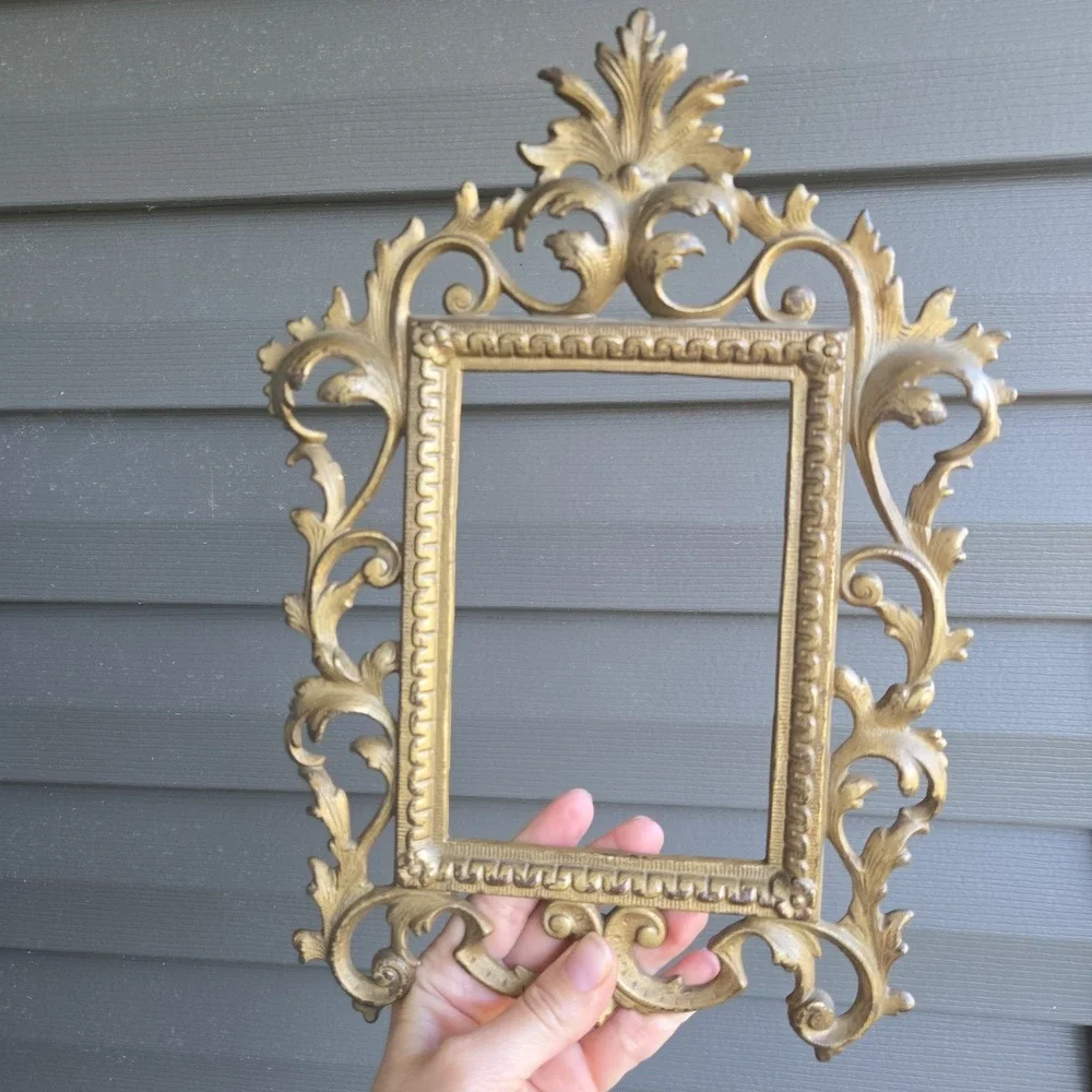 Vintage/Antique Shabby Chic Cast‎ Iron Picture Frame  Easel Style EUC
